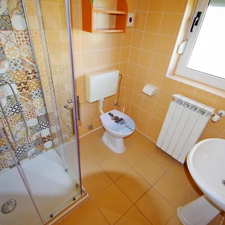 Diana Apartment Banjole